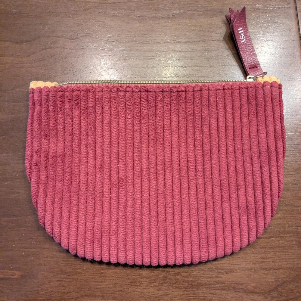 Clinique & Ipsy Cosmetic Bags (3)